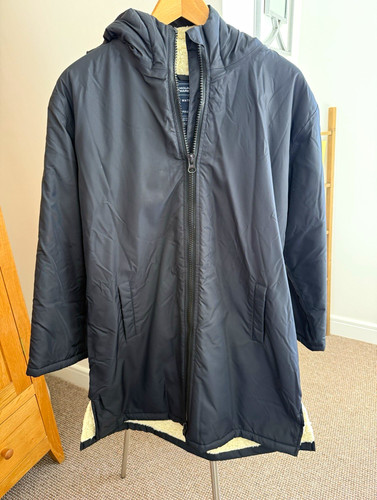 Mountain warehouse black - warehouse,